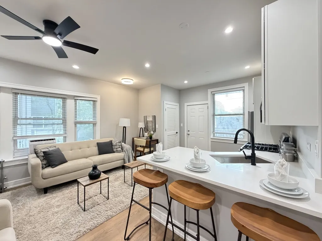 5452 N Paulina St, ,  60640, USA 60640-unit#1R-Chicago-IL