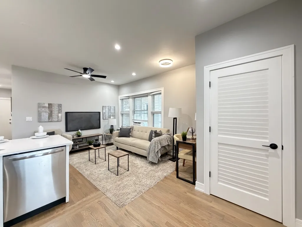 5452 N Paulina St, ,  60640, USA 60640-unit#1R-Chicago-IL