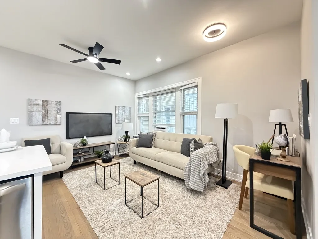 5452 N Paulina St, ,  60640, USA 60640-unit#1R-Chicago-IL