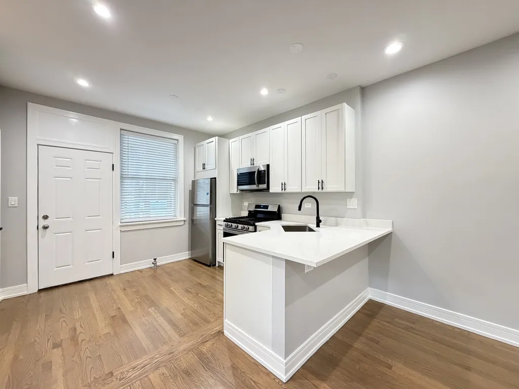 5452 N Paulina St, ,  60640, USA 60640-unit#2R-Chicago-IL