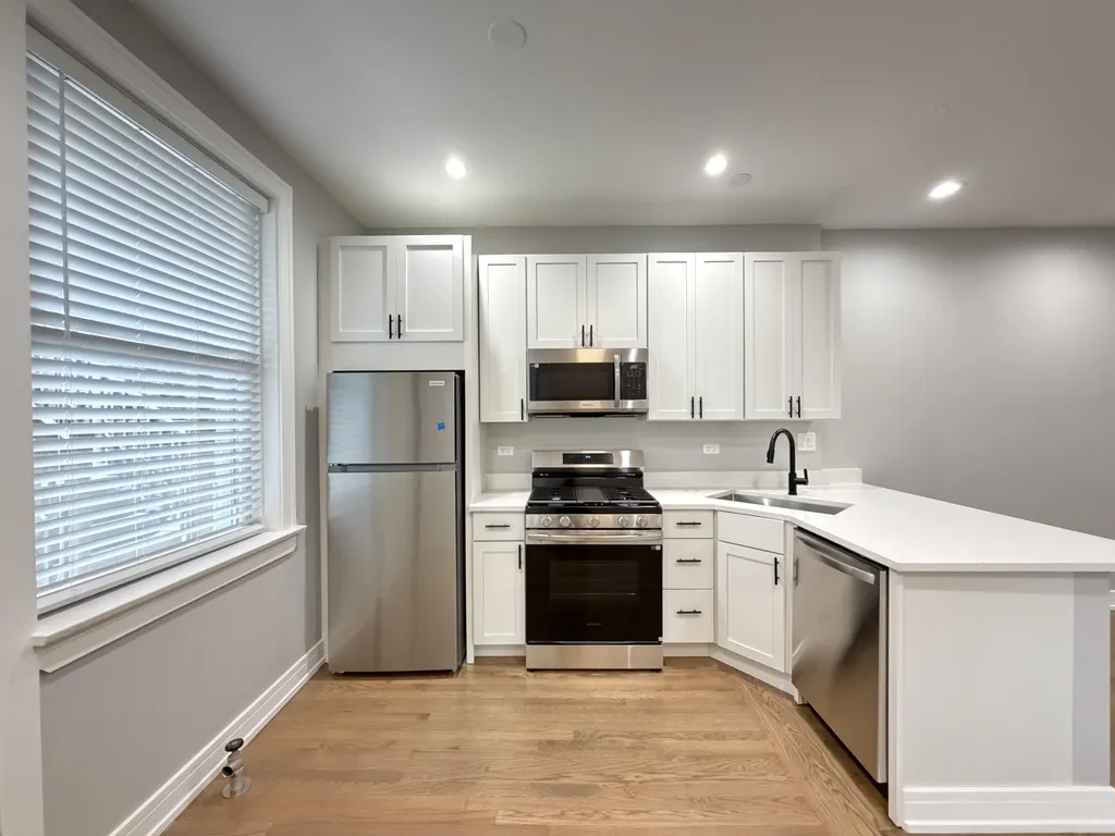 5452 N Paulina St, ,  60640, USA 60640-unit#2R-Chicago-IL
