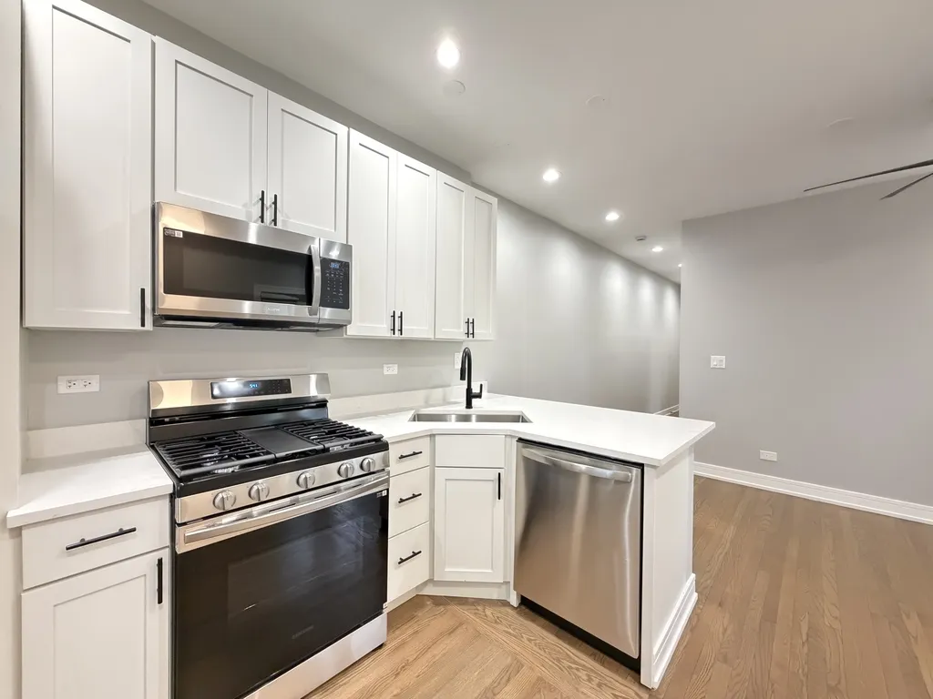 5452 N Paulina St, ,  60640, USA 60640-unit#2R-Chicago-IL