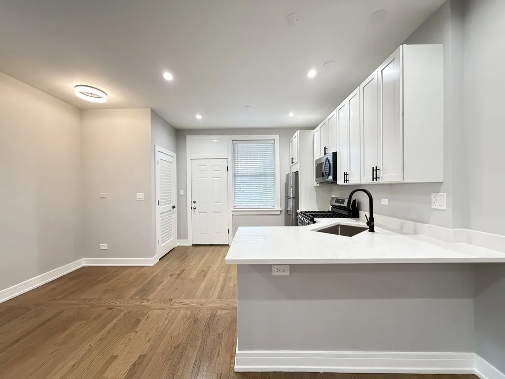 5452 N Paulina St, ,  60640, USA 60640-unit#2R-Chicago-IL