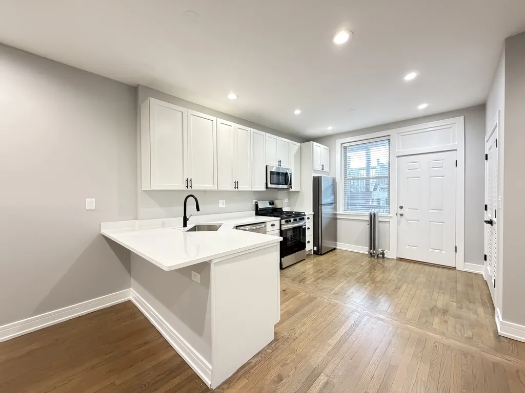 5454 N Paulina St, , 60640, USA 60640-unit#2-Chicago-IL