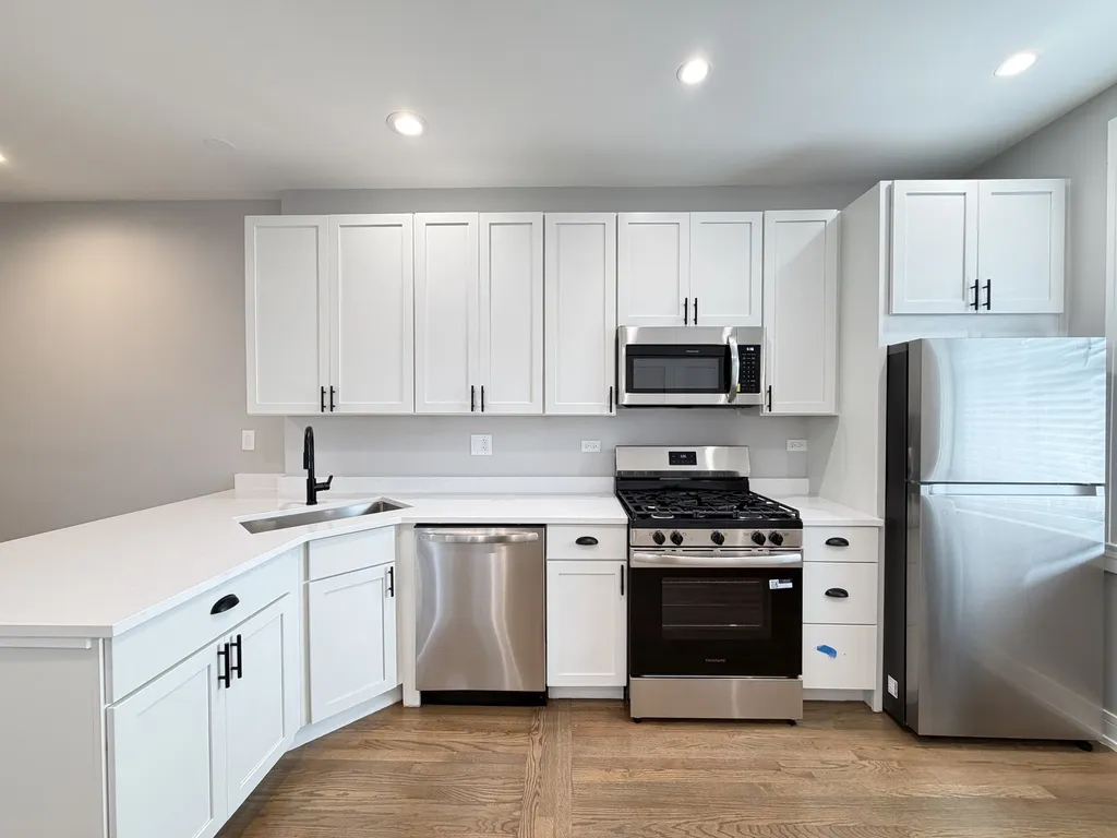 5454 N Paulina St, ,  60640, USA 60640-unit#3-Chicago-IL