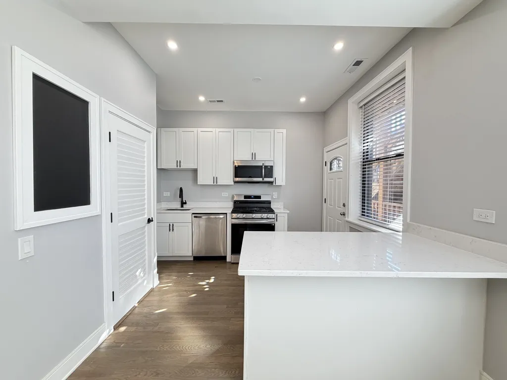 3836 N Wilton Ave, ,  60613, USA 60613-unit#1-Chicago-IL