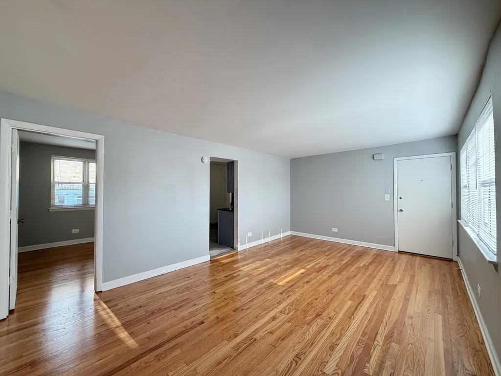 4920 Mulford St, Skokie,  60077, USA 60077-unit#3N-Chicago-IL