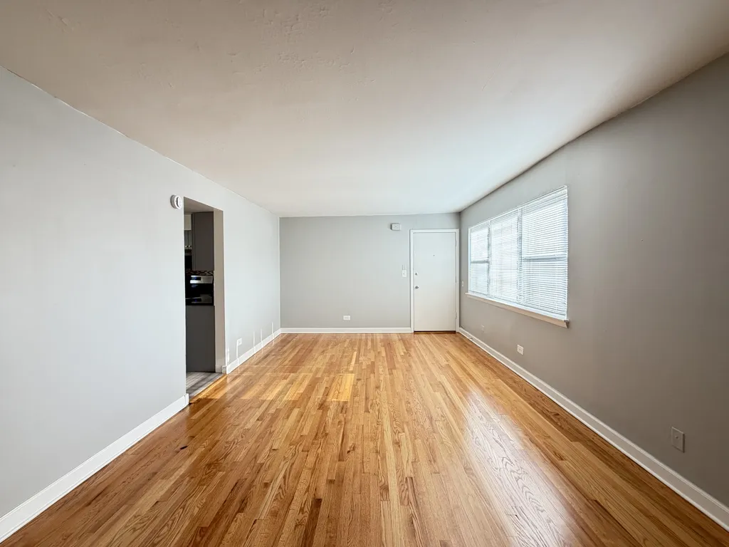 4920 Mulford St, Skokie,  60077, USA 60077-unit#3N-Chicago-IL