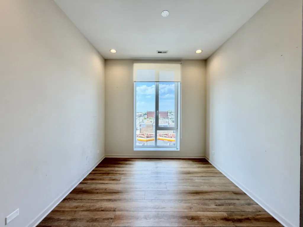 3207 N Narragansett Ave, ,  60634, USA 60634-unit#405-Chicago-IL
