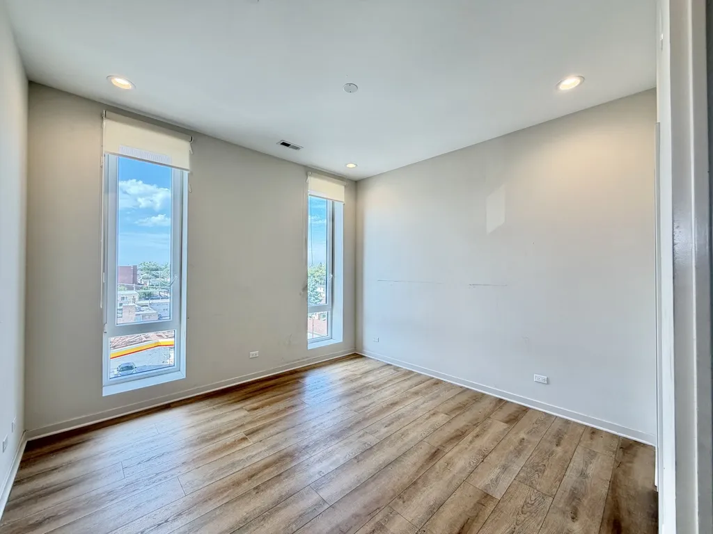 3207 N Narragansett Ave, ,  60634, USA 60634-unit#405-Chicago-IL