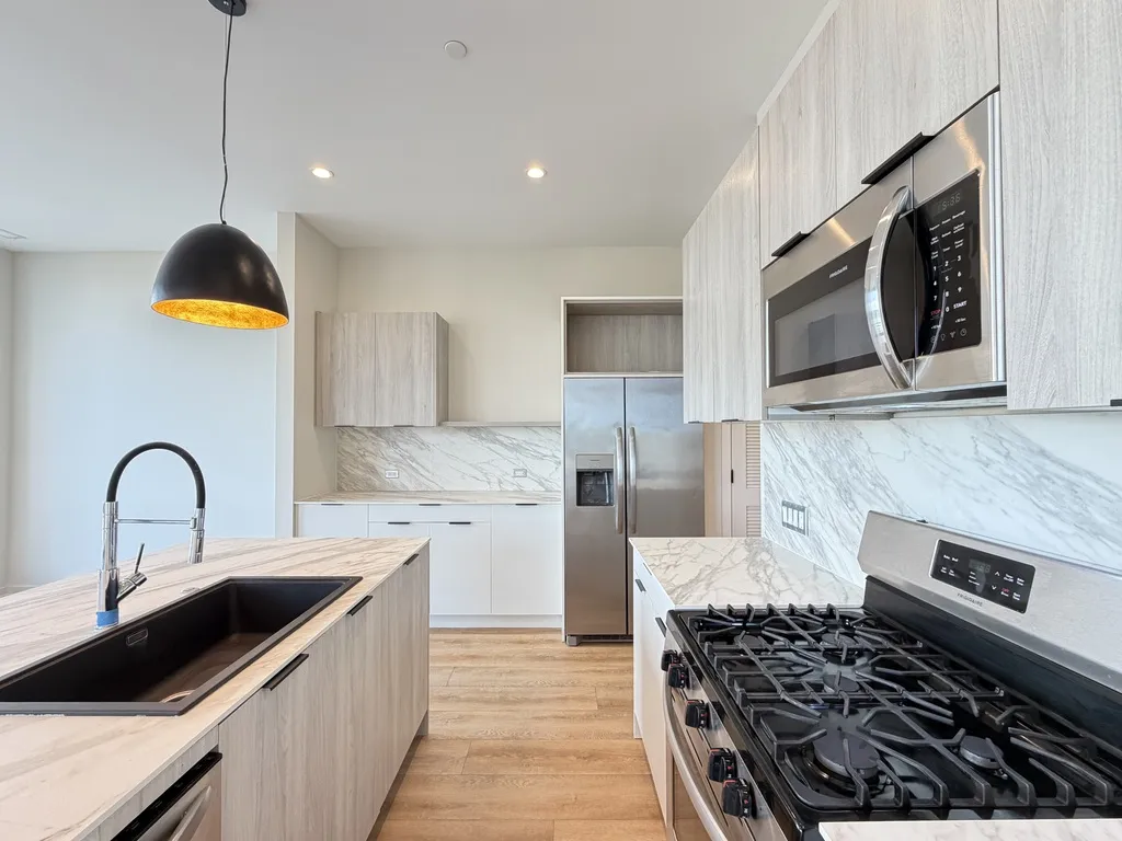 3207 N Narragansett Ave, , 60634, USA 60634-unit#408-Chicago-IL