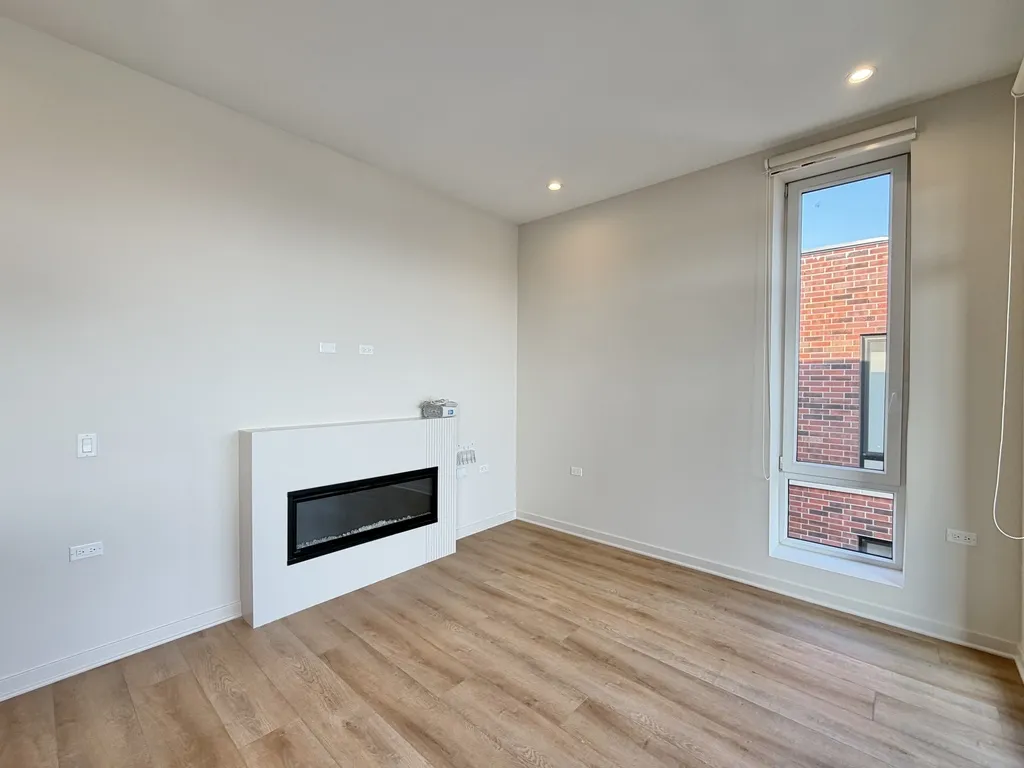 3207 N Narragansett Ave, , 60634, USA 60634-unit#408-Chicago-IL