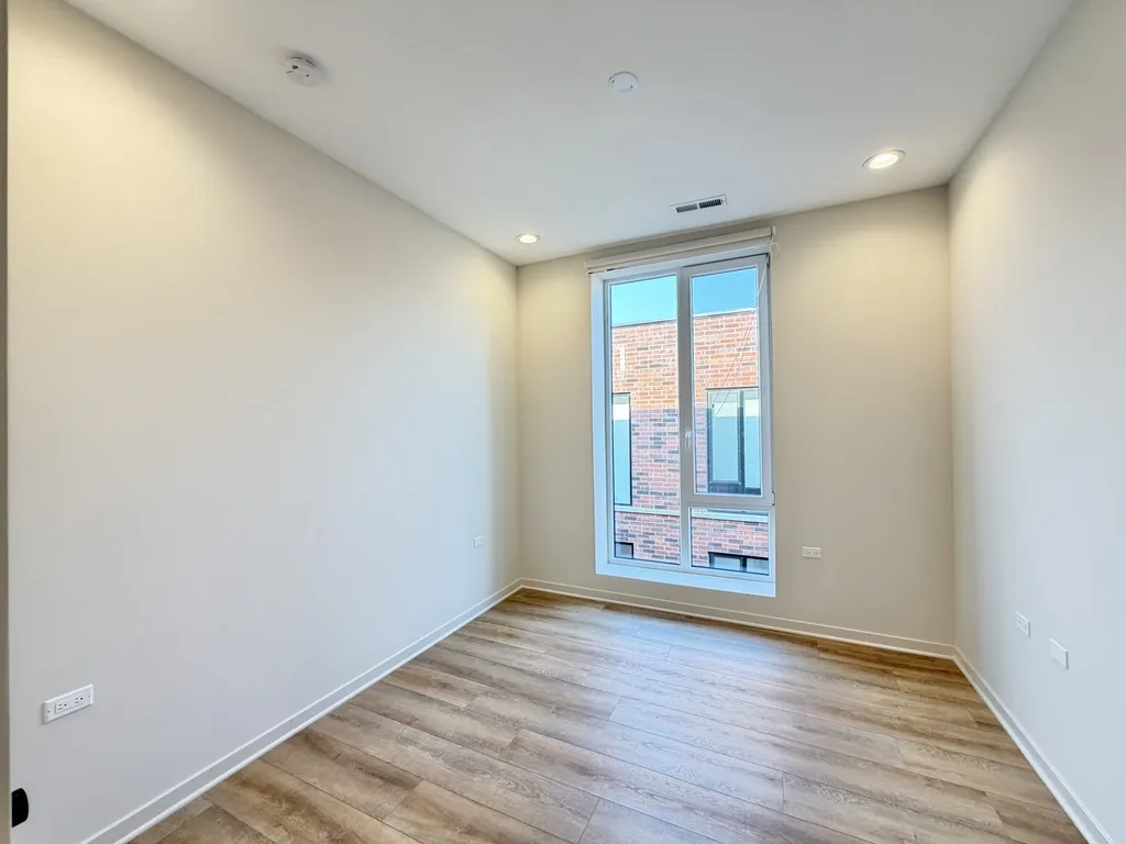3207 N Narragansett Ave, , 60634, USA 60634-unit#408-Chicago-IL