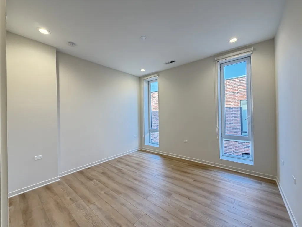 3207 N Narragansett Ave, , 60634, USA 60634-unit#408-Chicago-IL