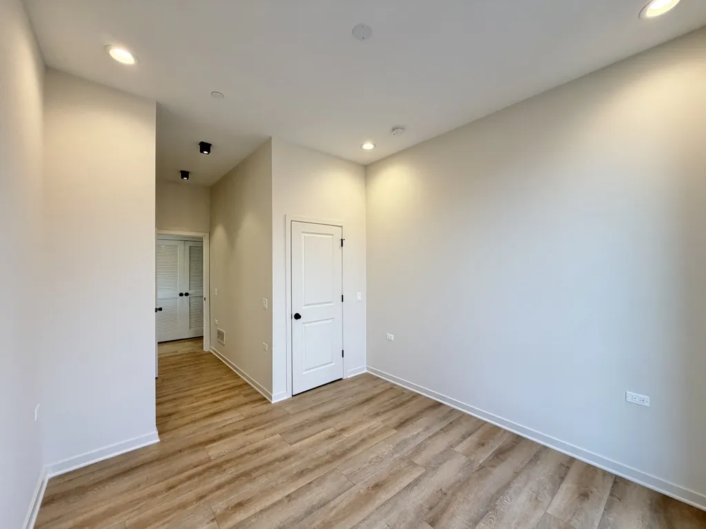 3207 N Narragansett Ave, , 60634, USA 60634-unit#408-Chicago-IL