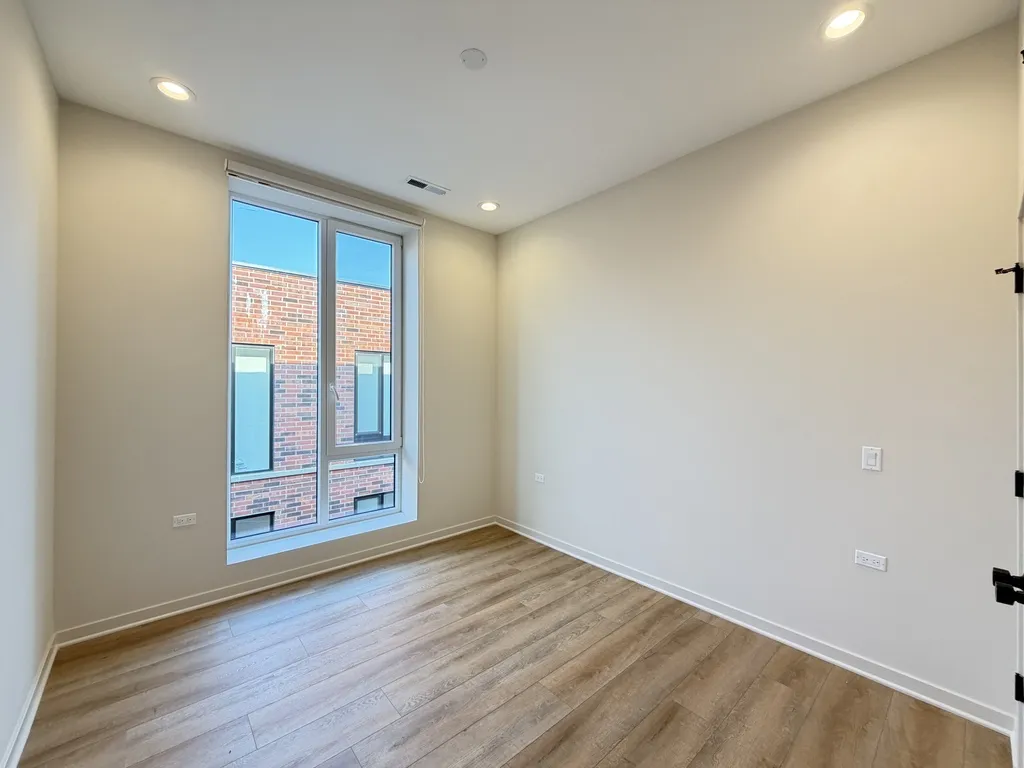 3207 N Narragansett Ave, , 60634, USA 60634-unit#408-Chicago-IL