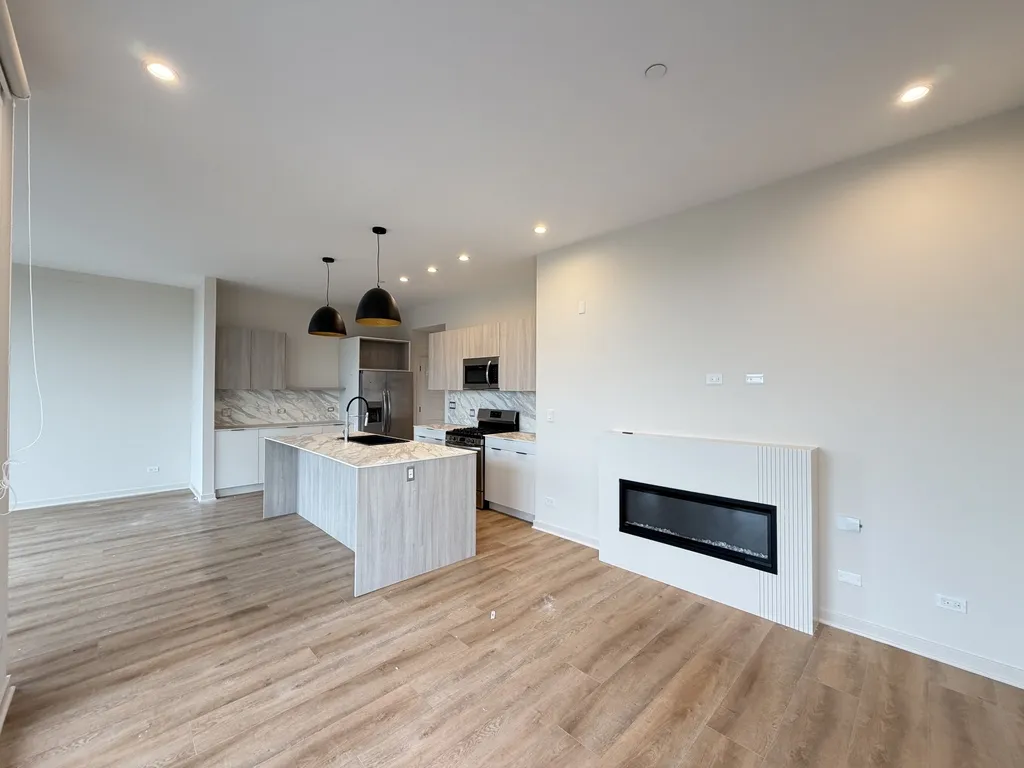 6340 W Belmont Ave, , 60634, USA 60634-unit#305-Chicago-IL