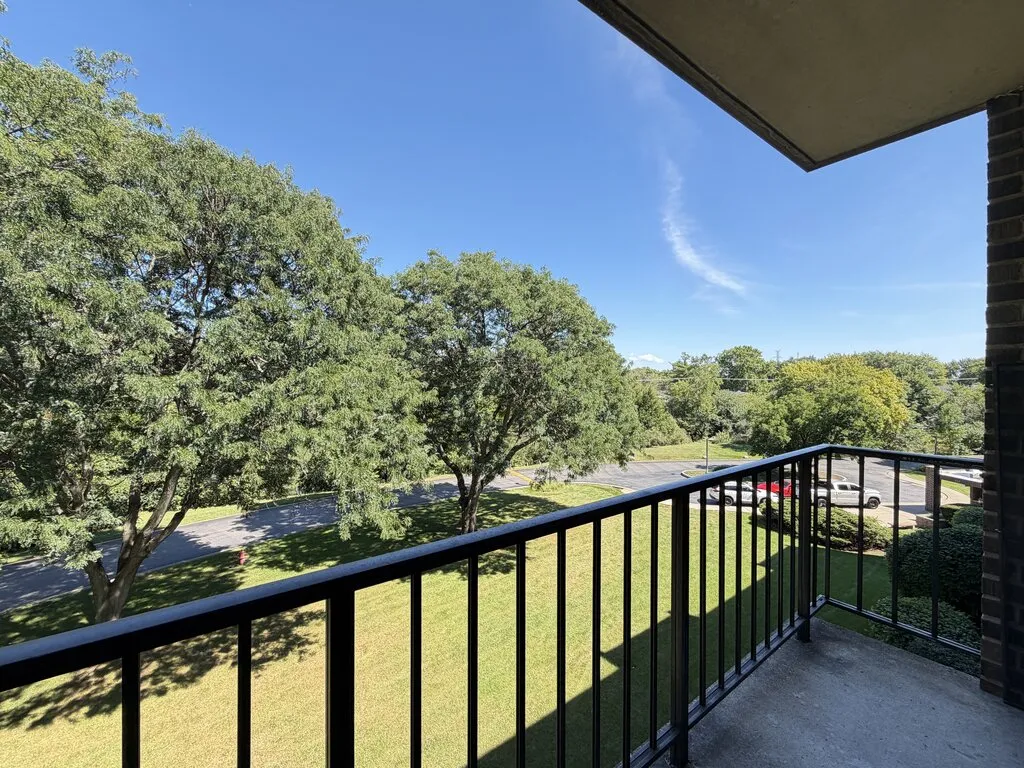525 N Quentin Rd, Palatine, 60067, USA 60067-unit#406-Chicago-IL