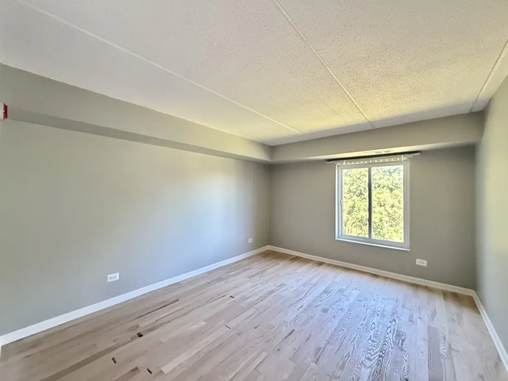 525 N Quentin Rd, Palatine, 60067, USA 60067-unit#406-Chicago-IL
