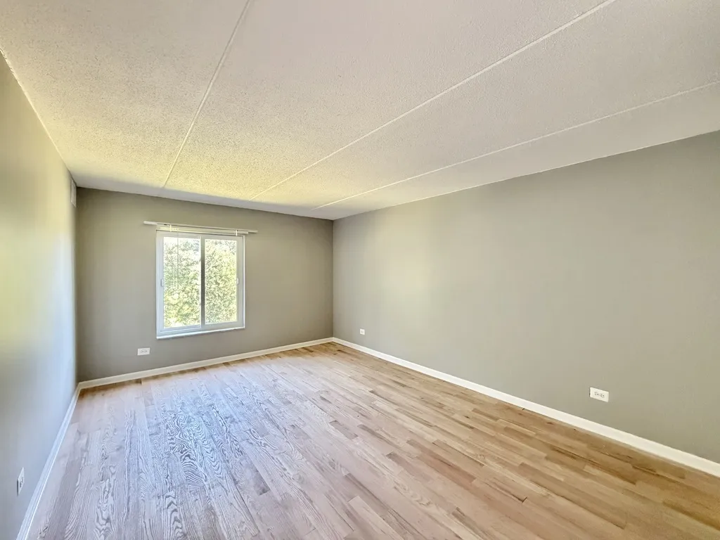 525 N Quentin Rd, Palatine, 60067, USA 60067-unit#406-Chicago-IL