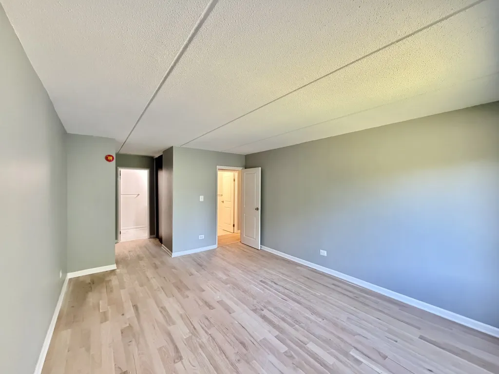 525 N Quentin Rd, Palatine, 60067, USA 60067-unit#406-Chicago-IL