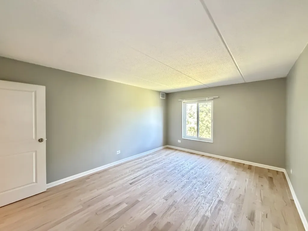 525 N Quentin Rd, Palatine, 60067, USA 60067-unit#406-Chicago-IL