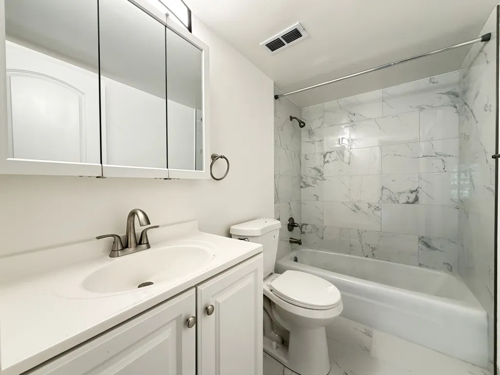 525 N Quentin Rd, Palatine, 60067, USA 60067-unit#406-Chicago-IL