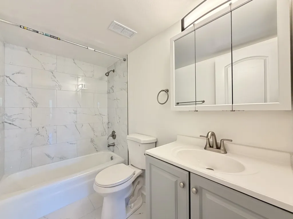525 N Quentin Rd, Palatine, 60067, USA 60067-unit#408-Chicago-IL
