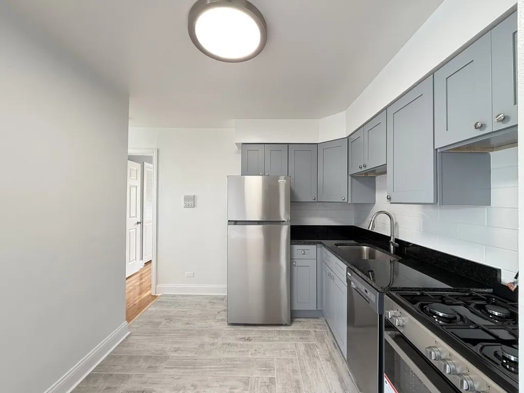 2754 W North Shore Ave, ,  60645, USA 60645-unit#2S-Chicago-IL