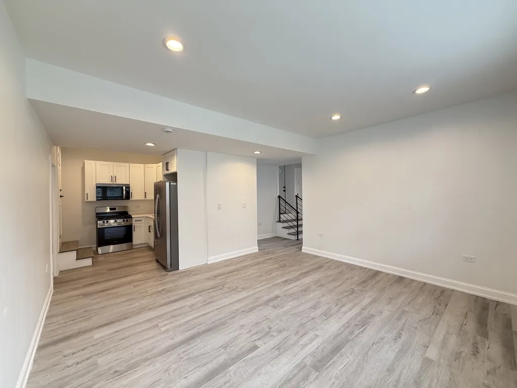 3759 N Kimball Ave, , 60618, USA 60618-unit#G-Chicago-IL