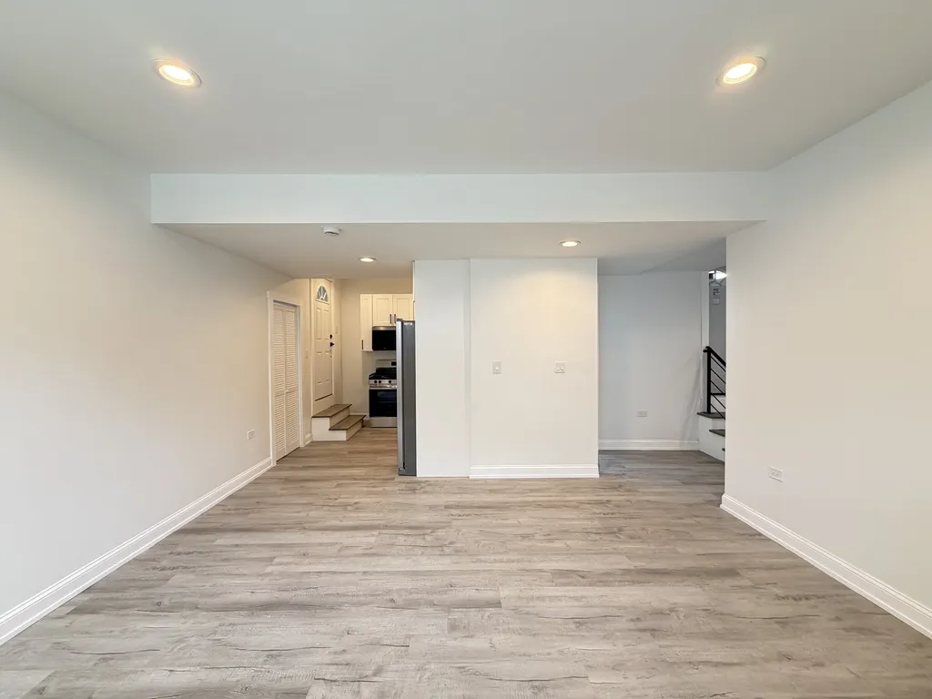 3759 N Kimball Ave, , 60618, USA 60618-unit#G-Chicago-IL