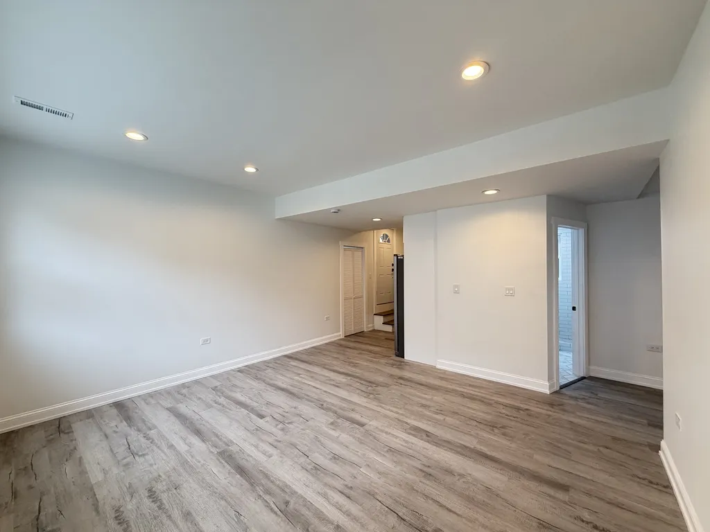 3759 N Kimball Ave, , 60618, USA 60618-unit#G-Chicago-IL
