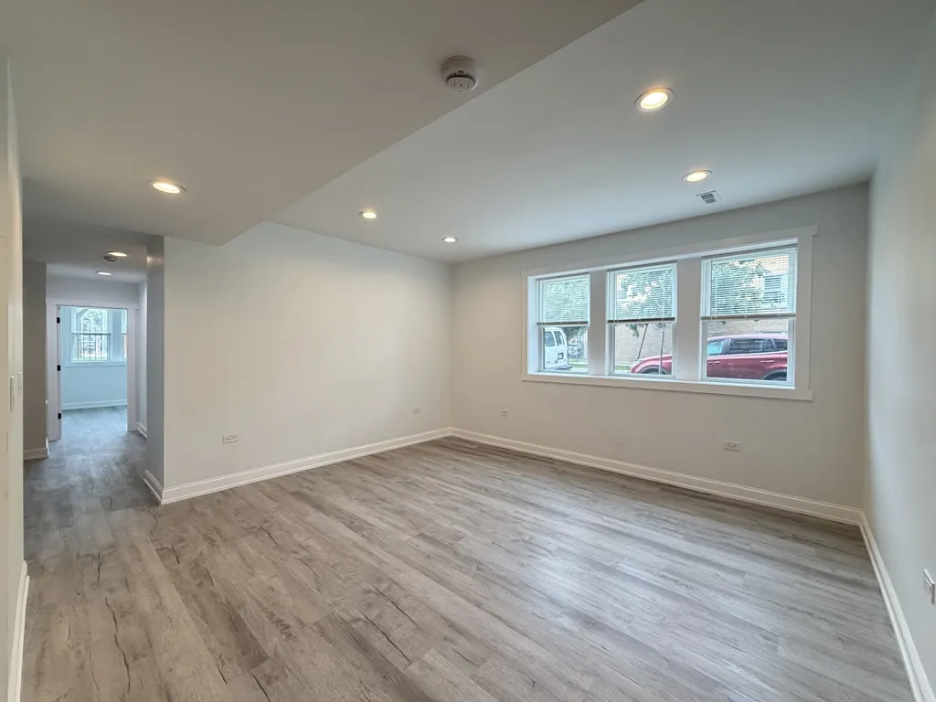3759 N Kimball Ave, , 60618, USA 60618-unit#G-Chicago-IL