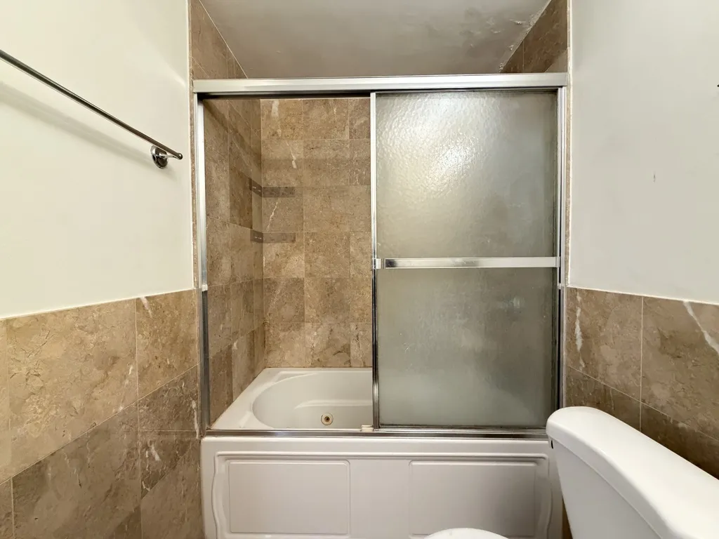 4180 N Marine Dr, ,  60613, USA 60613-unit#1304-Chicago-IL