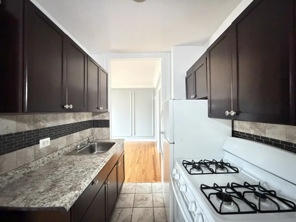 1371 W Estes Ave, , 60626, USA 60626-unit#3D-Chicago-IL