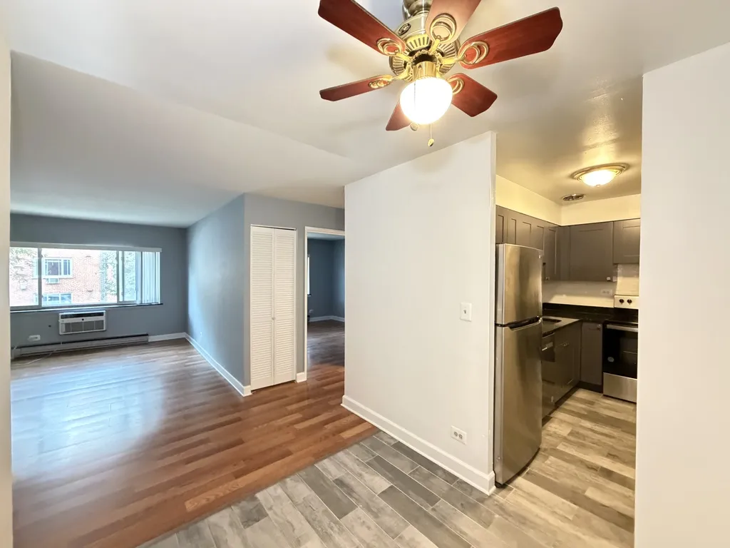 3825 N Pine Grove Ave, , 60613, USA 60613-unit#213-Chicago-IL