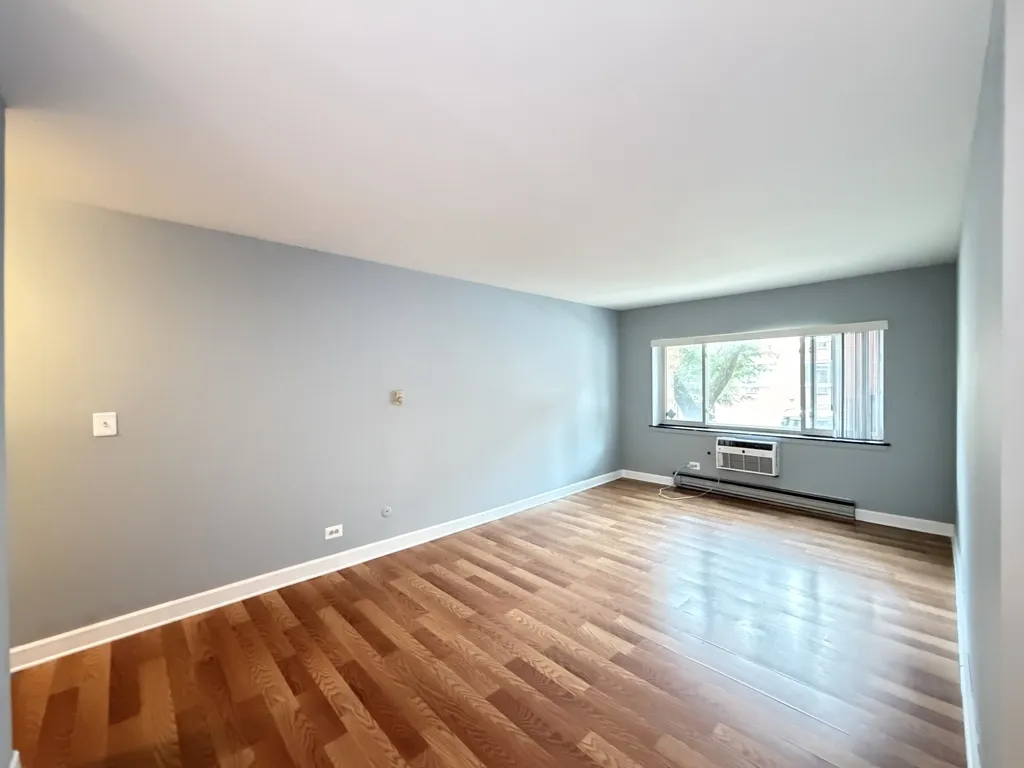 3825 N Pine Grove Ave, , 60613, USA 60613-unit#213-Chicago-IL
