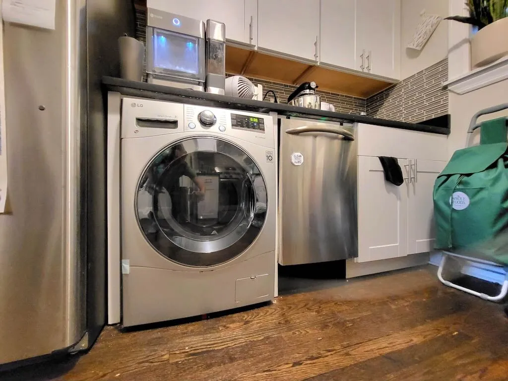 1056 W Lill Ave, , 60614, USA 60614-unit#2-Chicago-IL
