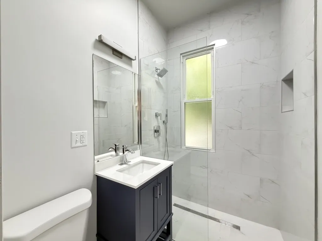 1111 W Roscoe St, ,  60657, USA 60657-unit#2-Chicago-IL