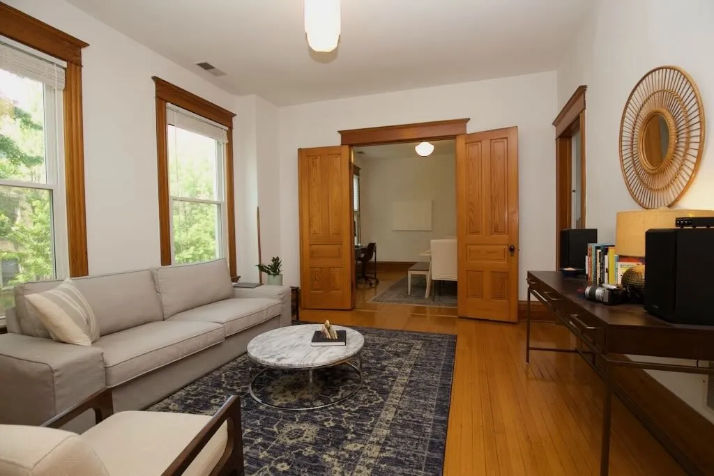 1111 W Roscoe St, ,  60657, USA 60657-unit#2-Chicago-IL