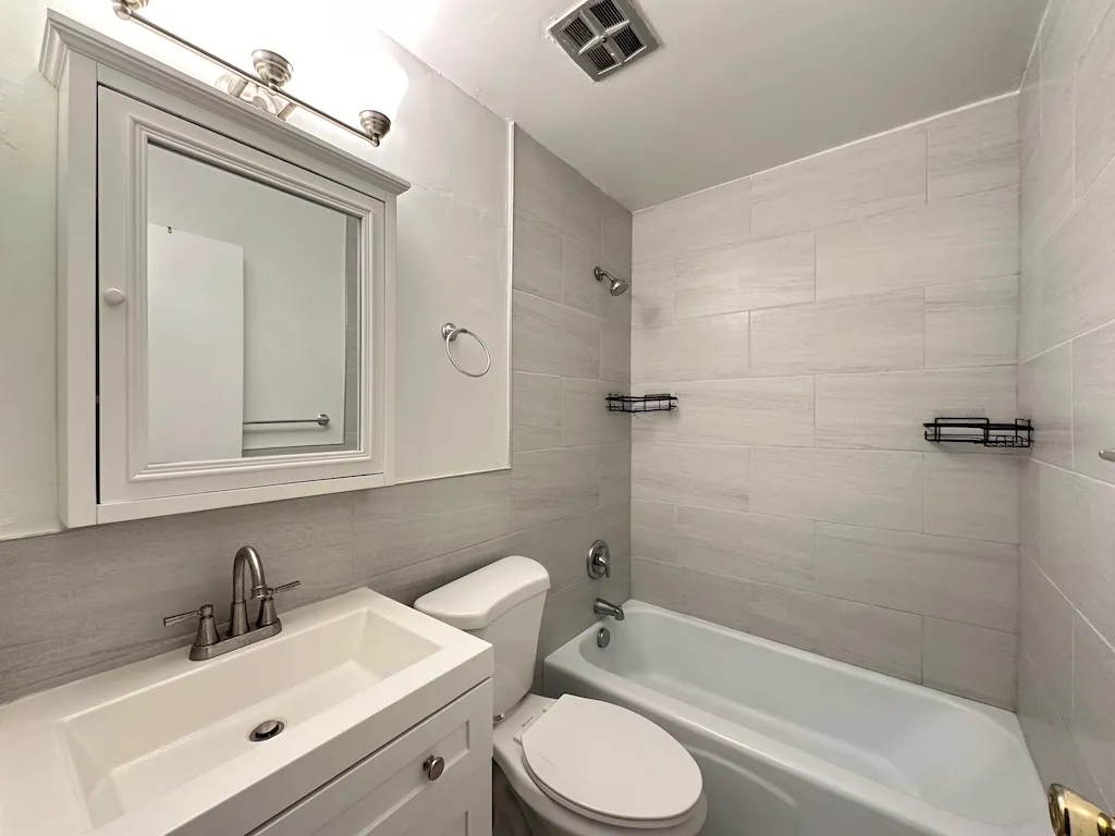 3825 N Pine Grove Ave, , 60613, USA 60613-unit#201-Chicago-IL