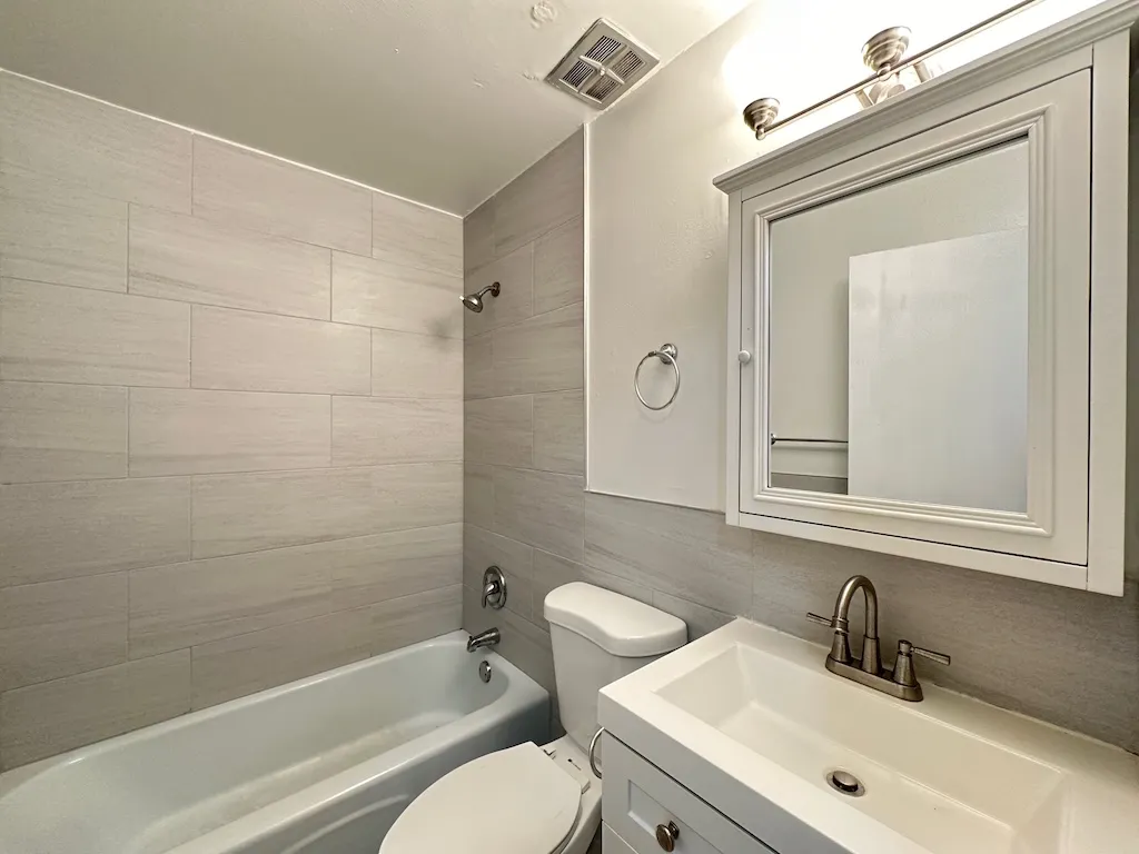 3825 N Pine Grove Ave, , 60613, USA 60613-unit#201-Chicago-IL