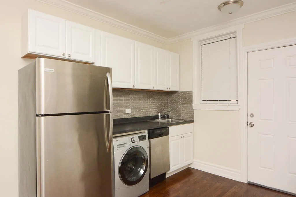 1056 W Lill Ave, ,  60614, USA 60614-unit#3-Chicago-IL