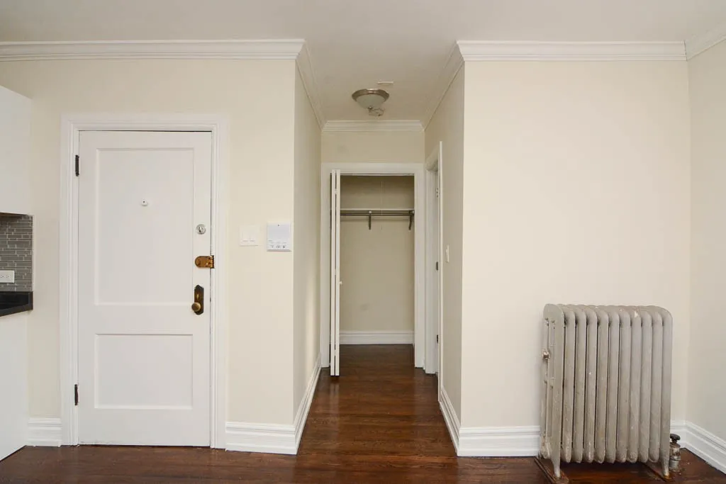 1056 W Lill Ave, ,  60614, USA 60614-unit#3-Chicago-IL