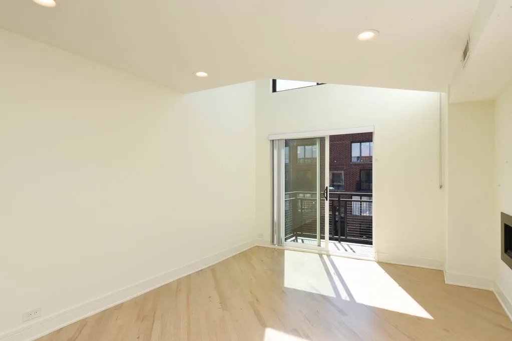 944 W Grace St, ,  60613, USA 60613-unit#D201-Chicago-IL