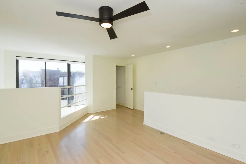 944 W Grace St, ,  60613, USA 60613-unit#D201-Chicago-IL
