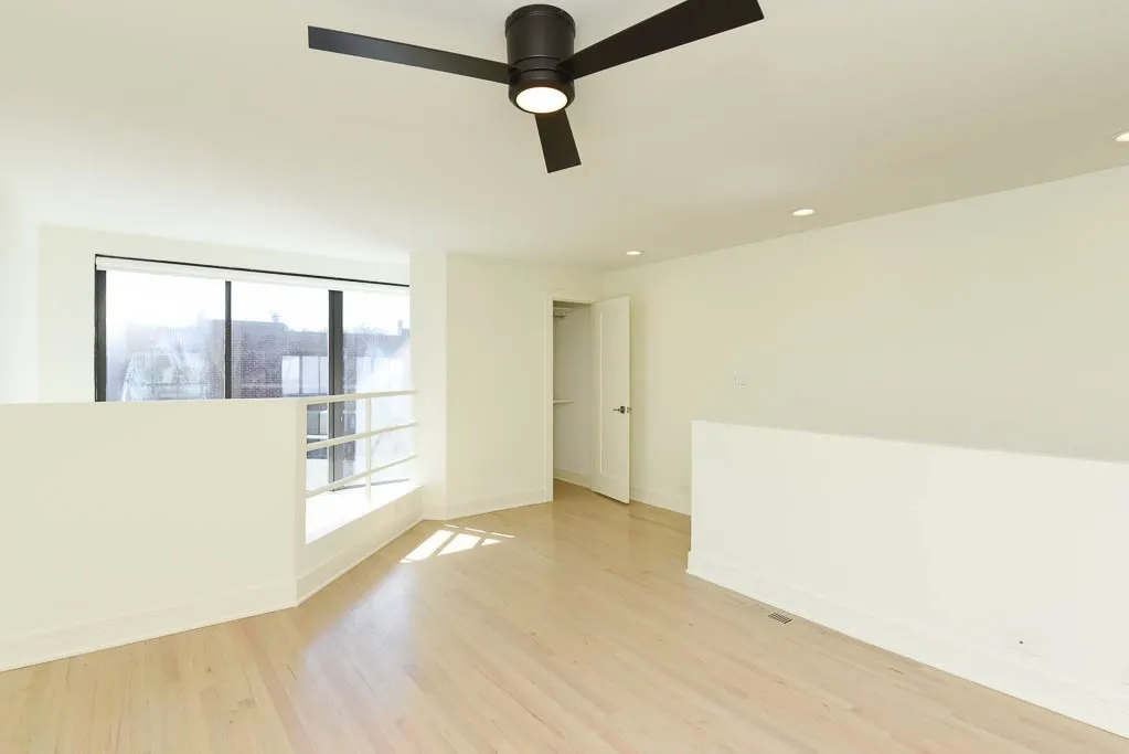 944 W Grace St, ,  60613, USA 60613-unit#D201-Chicago-IL