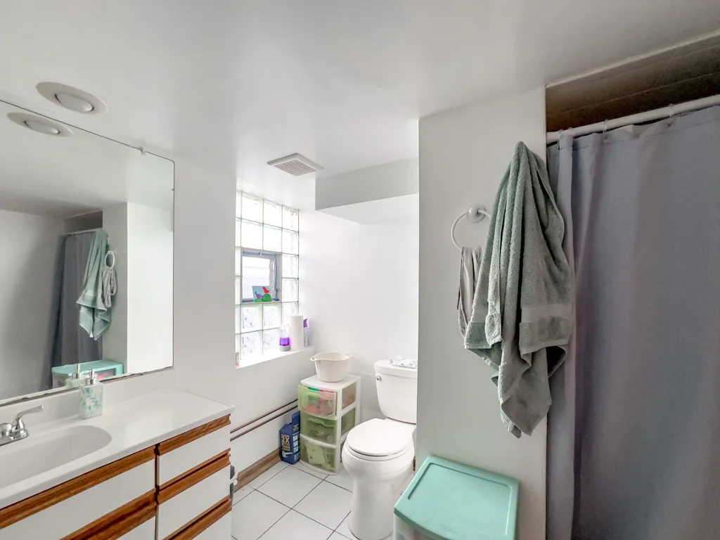1414 W Henderson St, ,  60657, USA 60657-unit#CH-Chicago-IL