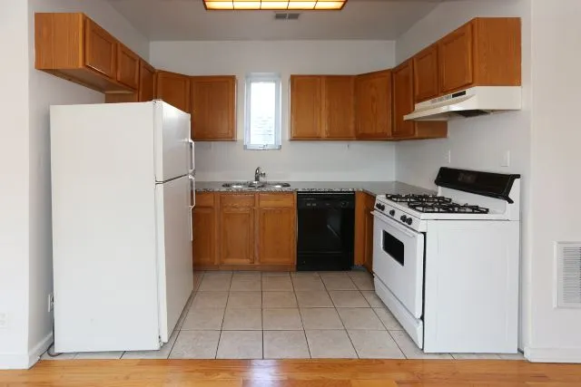 1401 N Bosworth Ave, ,  60642, USA 60642-unit#2-Chicago-IL