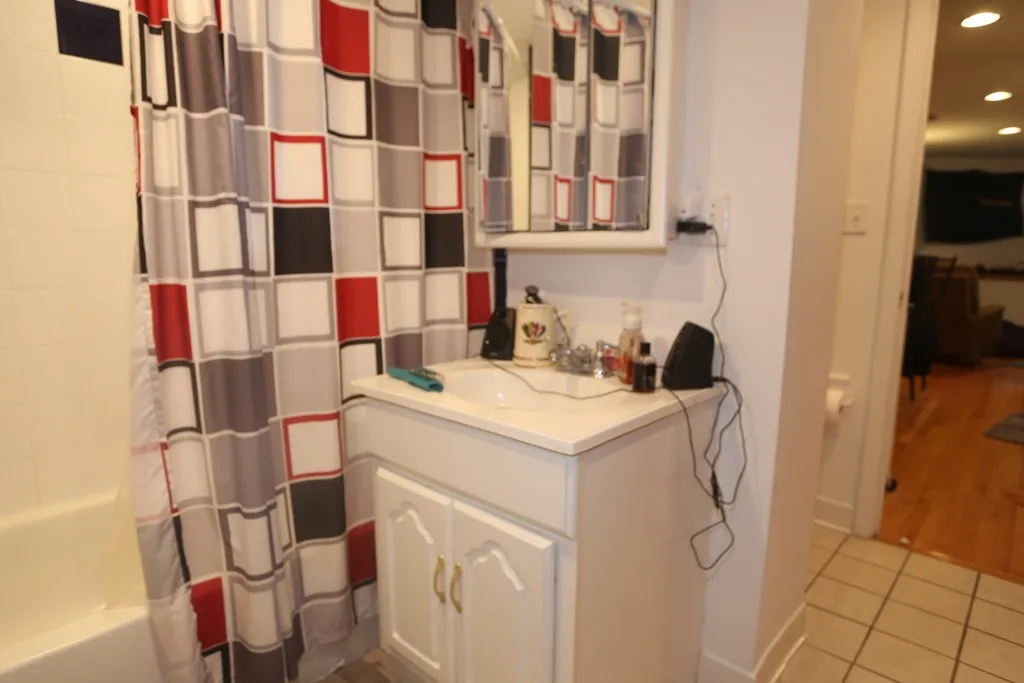 1436 W Belle Plaine Ave, , 60613, USA 60613-unit#G-Chicago-IL